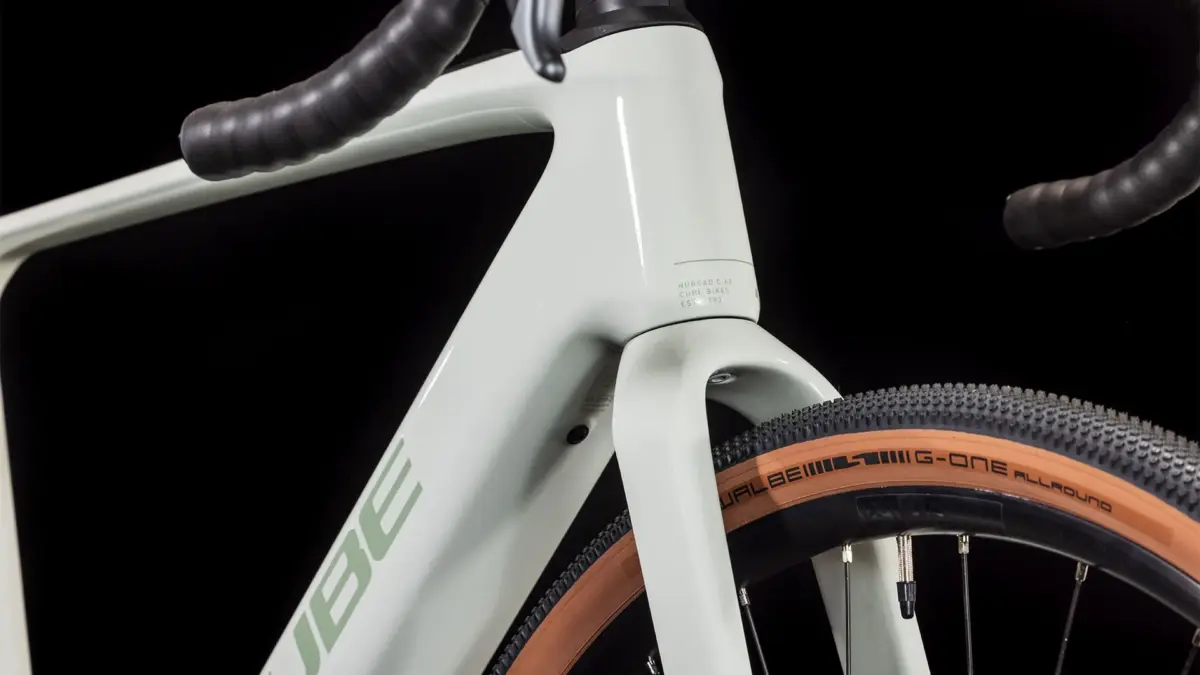 Cube Nuroad Hybrid C:62 Race 400X desertstone'n'green (2025) – Image 5