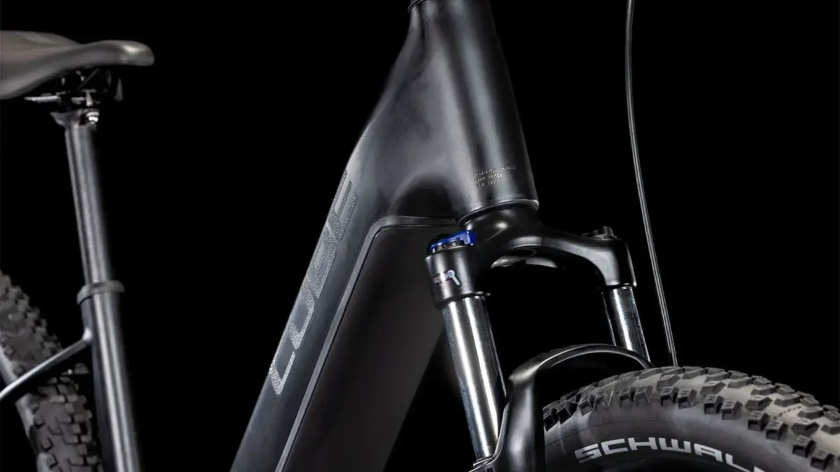 Cube Reaction Hybrid ONE 800 Easy Entry ligne noire (2025) – Image 2